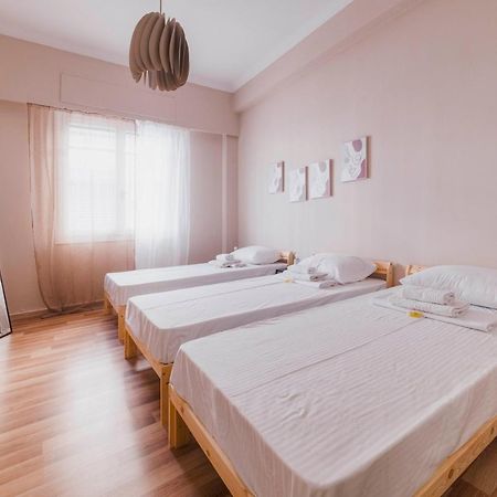 The Easy In Thiseio Next To Ancient Афины Экстерьер фото