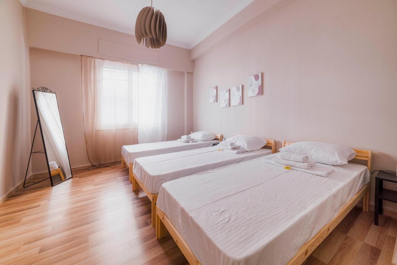 The Easy In Thiseio Next To Ancient Афины Экстерьер фото