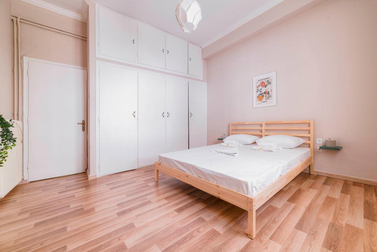 The Easy In Thiseio Next To Ancient Афины Экстерьер фото
